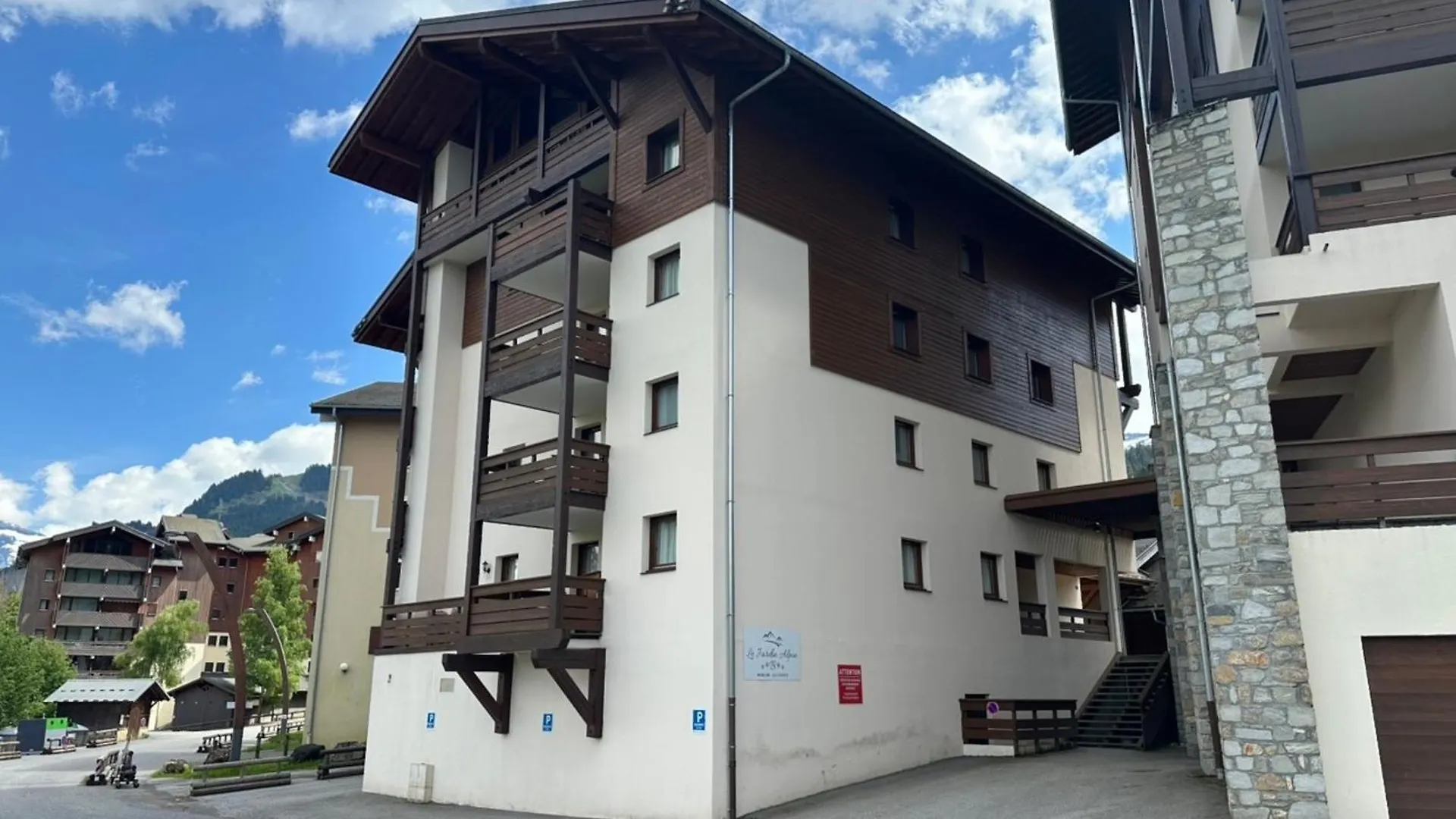 Spacieux Appartement 4 Chambres Pieds Des Pistes A Morillon 1100 - Fr-1-642-4
